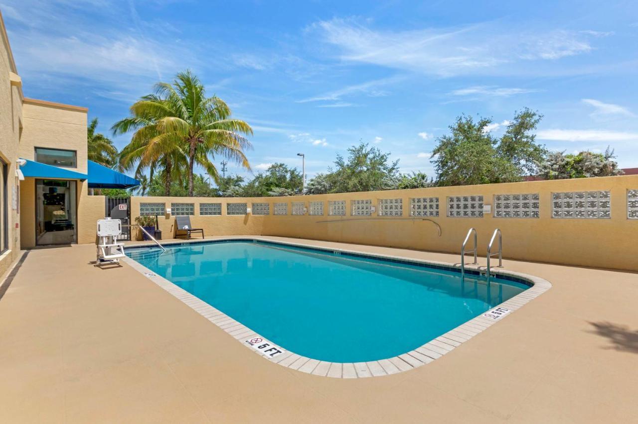 Best Western Plus Miami Executive Airport Hotel And Suites Country Walk Kültér fotó