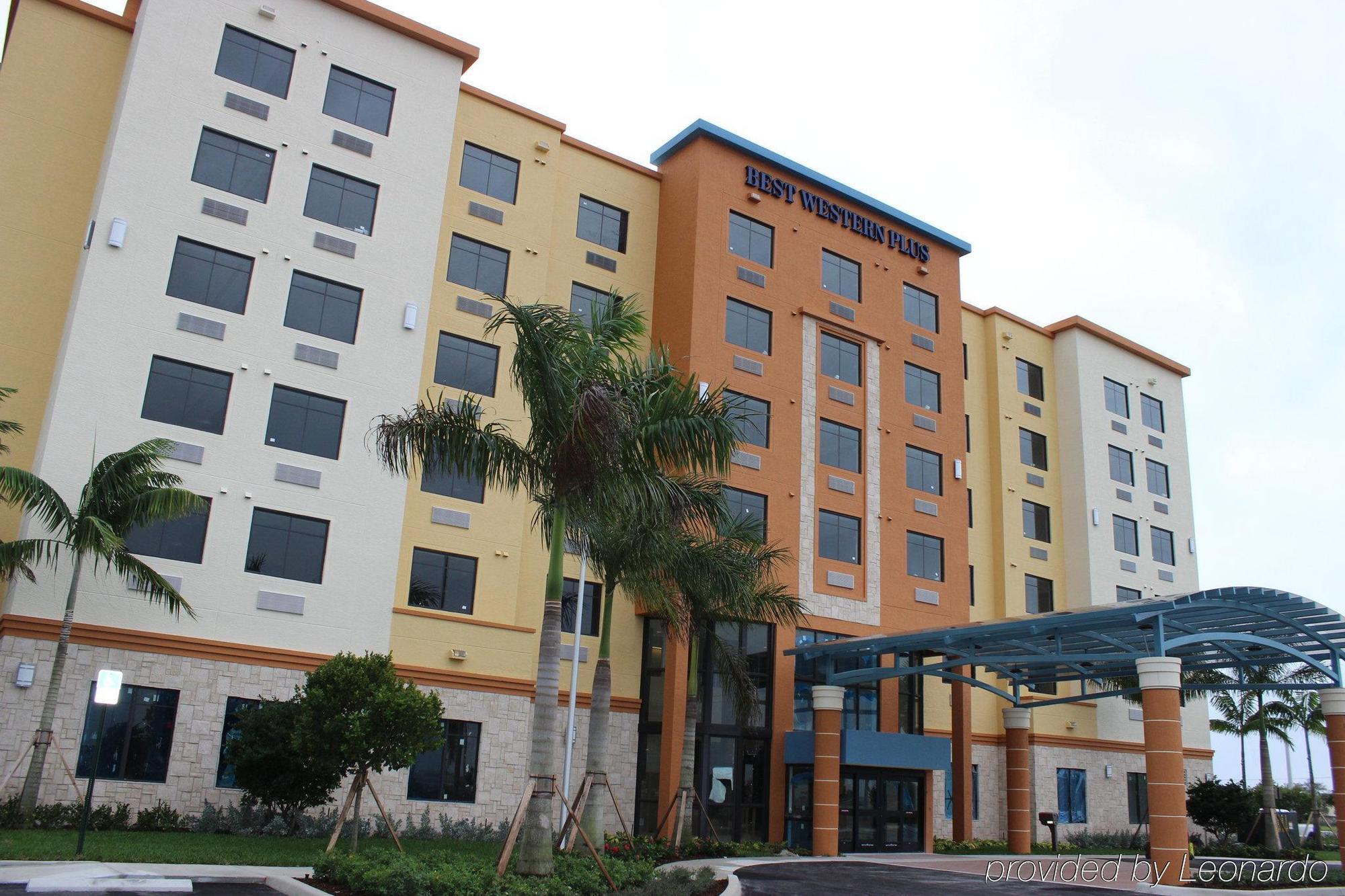 Best Western Plus Miami Executive Airport Hotel And Suites Country Walk Kültér fotó