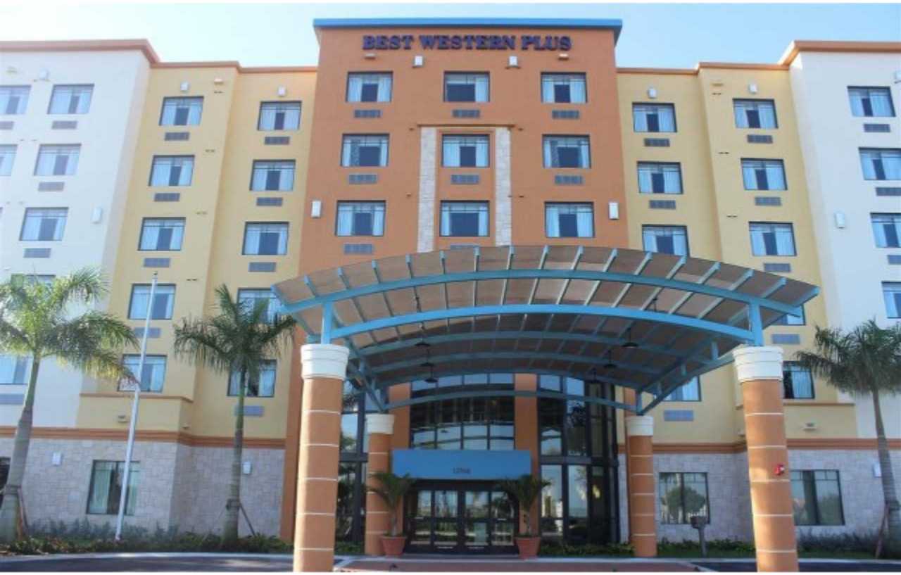 Best Western Plus Miami Executive Airport Hotel And Suites Country Walk Kültér fotó